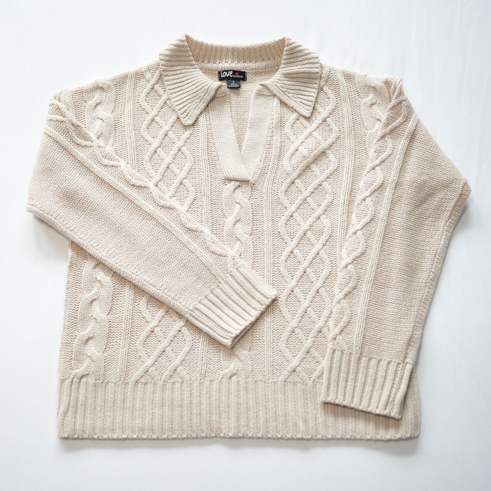 Women’s Love Chelsea Cable Knit V-neck Sweater
